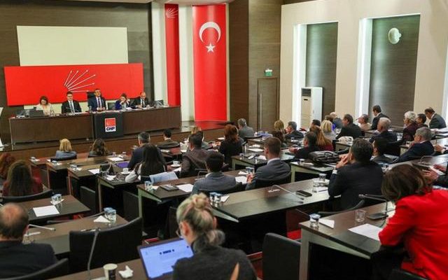 CHP’nin İstanbul ilçeleri ile büyükşehir belediye başkan adayları açıklandı! Listede sürpriz isimler yer aldı! Antalya, Denizli, Muğla, Beşiktaş, Şişli…