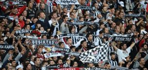 Beşiktaş tribünlerinden yönetime çekilme çağrısı
