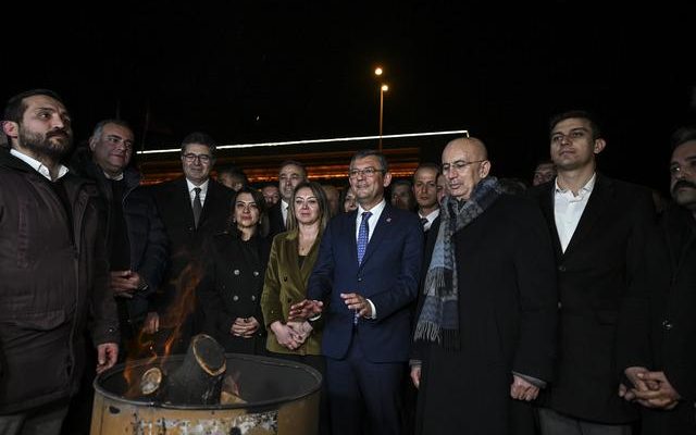 CHP Genel Başkanı Hususi, Ankara’daki “hakkaniyet ateşi” eylemine katıldı