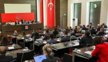 CHP’nin İstanbul ilçeleri ile büyükşehir belediye başkan adayları açıklandı! Listede sürpriz isimler yer aldı! Antalya, Denizli, Muğla, Beşiktaş, Şişli…